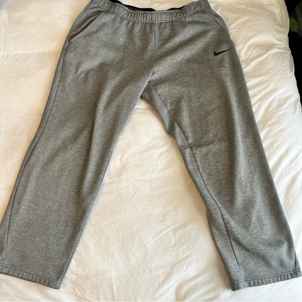 Nike Gray Therma-FIT Straight Wide Leg Sweatpants XXL